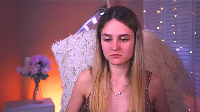 DeboraLarson online show from February 20, 2026, 8:49 am