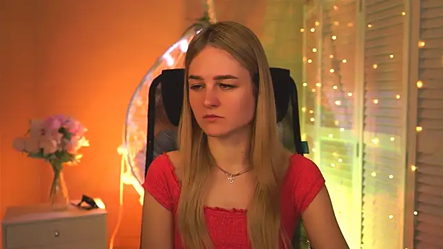 DeboraLarson online show from March 10, 2026, 4:06 am