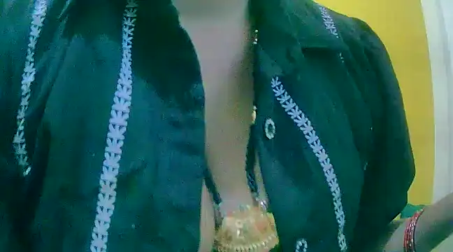 Snapshot of LOVE-SUSHILA chatting on February 11, 2025, 12:37 pm LOVE-SUSHILA online show from February 11, 2025, 12:37 pm