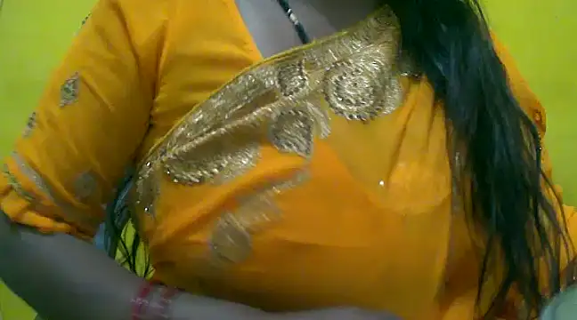 Snapshot of LOVE-SUSHILA chatting on February 12, 2025, 3:27 pm LOVE-SUSHILA online show from February 12, 2025, 3:27 pm