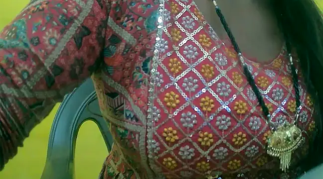 Snapshot of LOVE-SUSHILA chatting on February 13, 2025, 1:40 am LOVE-SUSHILA online show from February 13, 2025, 1:40 am