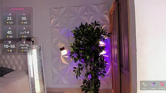 Snapshot of miss_Ari chatting on November 4, 2025, 7:24 pm miss Ari online show from November 4, 2025, 7:24 pm