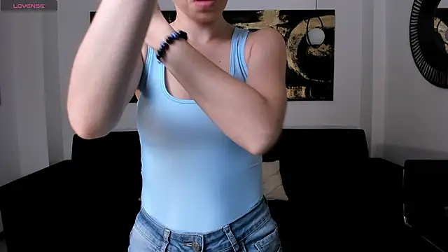 StacyWoods online show from May 20, 2026, 11:38 am