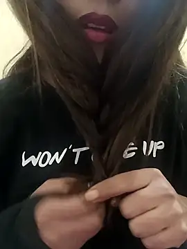 Snapshot of Sajel_000 chatting on December 28, 2024, 6:50 pm Sajel 000 online show from December 28, 2024, 6:50 pm