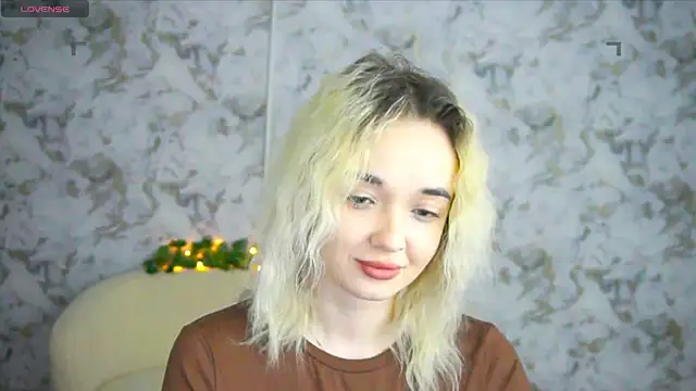 Snapshot of Ashley_S chatting on April 27, 2026, 10:19 pm Ashley S online show from April 27, 2026, 10:19 pm