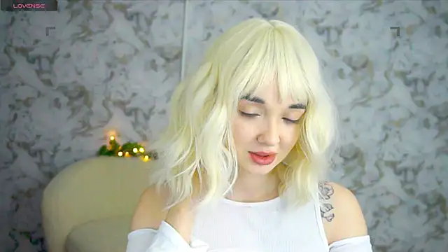 Snapshot of Ashley_S chatting on May 17, 2026, 10:17 pm Ashley S online show from May 17, 2026, 10:17 pm