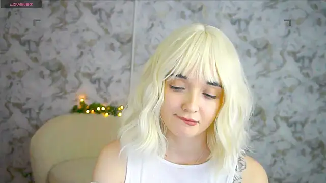Snapshot of Ashley_S chatting on May 18, 2026, 4:07 am Ashley S online show from May 18, 2026, 4:07 am
