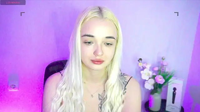 Snapshot of Ashley_S chatting on July 6, 2026, 10:01 pm Ashley S online show from July 6, 2026, 10:01 pm