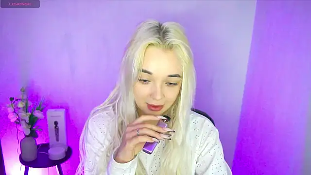 Snapshot of Ashley_S chatting on July 21, 2026, 10:12 pm Ashley S online show from July 21, 2026, 10:12 pm