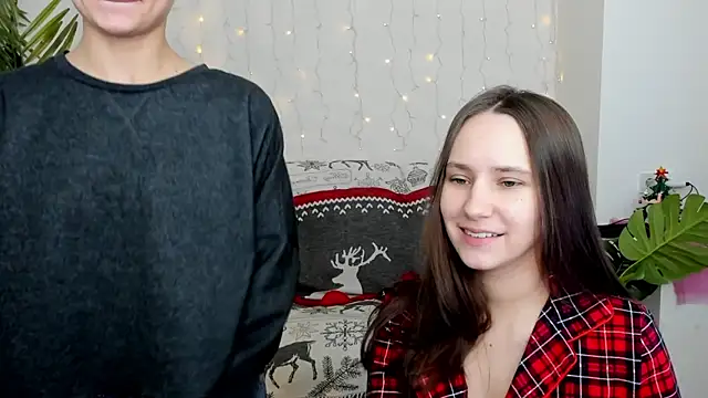 HotCaramellsTV online show from January 4, 2025, 1:31 pm