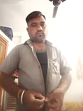 pintuS40 online show from January 5, 2025, 2:06 am