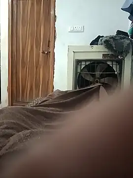 pintuS40 online show from October 19, 2025, 2:12 am