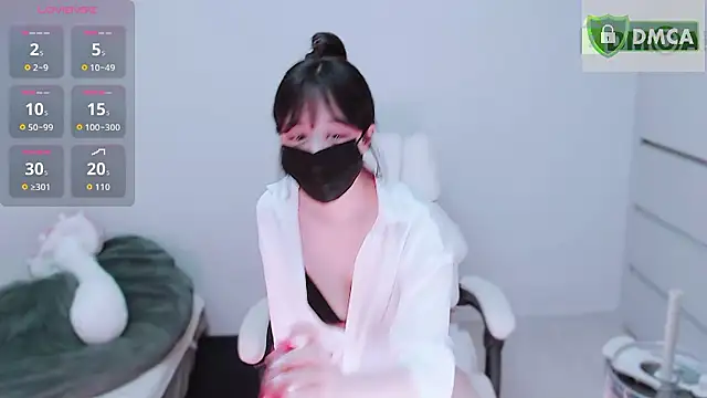 Snapshot of whitelee2 chatting on September 16, 2025, 12:28 pm whitelee2 online show from September 16, 2025, 12:28 pm