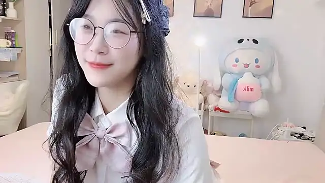 Luminous163 online show from November 6, 2025, 1:12 pm