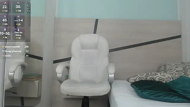 sussy leon online show from February 24, 2025, 6:15 pm