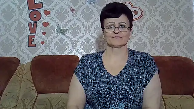 PaulaGolden online show from October 16, 2025, 9:21 am