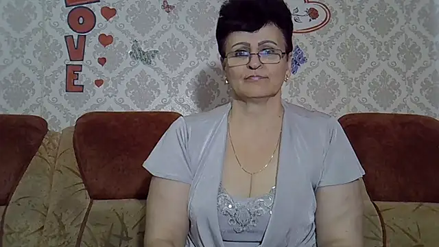 PaulaGolden online show from October 19, 2025, 10:05 am