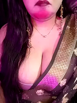 Snapshot of Suhanakhan00 chatting on March 18, 2026, 7:50 pm Suhanakhan00 online show from March 18, 2026, 7:50 pm