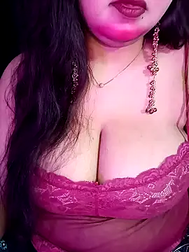 Snapshot of Suhanakhan00 chatting on March 20, 2026, 8:52 am Suhanakhan00 online show from March 20, 2026, 8:52 am