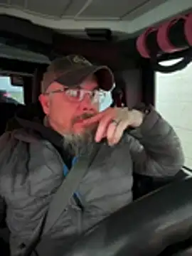 Snapshot of AstonHard chatting on February 2, 2026, 9:46 pm AstonHard online show from February 2, 2026, 9:46 pm