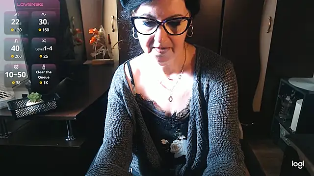 Snapshot of exymilf_ chatting on January 29, 2025, 12:35 pm exymilf online show from January 29, 2025, 12:35 pm