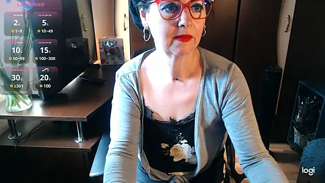 Snapshot of exymilf_ chatting on March 12, 2025, 12:36 pm exymilf online show from March 12, 2025, 12:36 pm