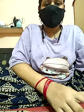 Snapshot of aarohi-pari chatting on July 2, 2026, 5:41 pm aarohi-pari online show from July 2, 2026, 5:41 pm