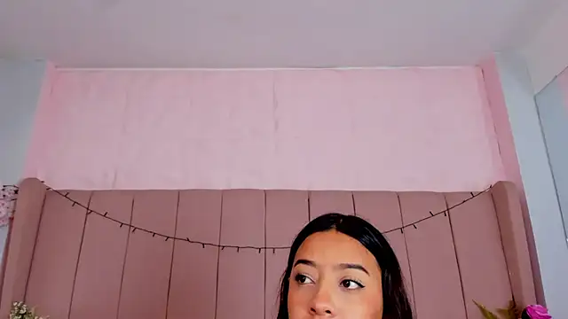 MollyBigBoobs12 online show from September 30, 2025, 8:25 pm