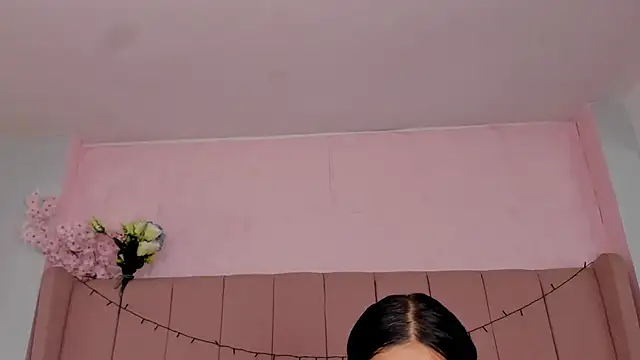 MollyBigBoobs12 online show from November 11, 2025, 8:20 pm