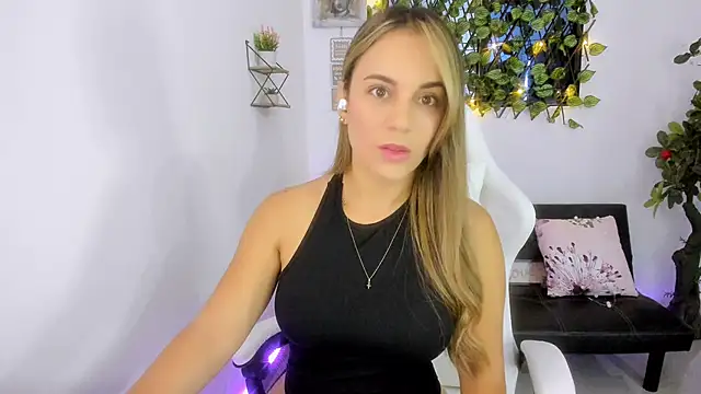 Sara lopez 28 online show from January 25, 2025, 12:16 pm