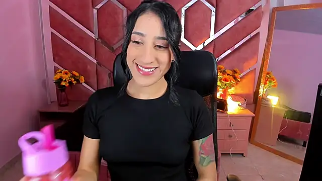 Snapshot of Eimy_Sexy_ chatting on June 2, 2026, 1:13 pm Eimy Sexy online show from June 2, 2026, 1:13 pm