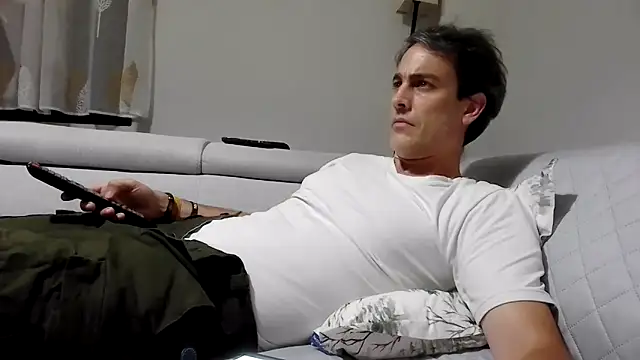 basquehotboy online show from September 12, 2025, 10:32 pm