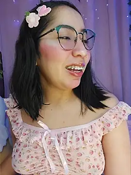 Snapshot of anni_ross chatting on May 6, 2026, 9:53 pm anni ross online show from May 6, 2026, 9:53 pm