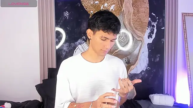 Snapshot of Alexx_tc chatting on June 9, 2026, 3:29 am Alexx tc online show from June 9, 2026, 3:29 am