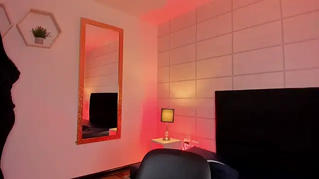 Christine Laam online show from January 19, 2026, 12:09 pm