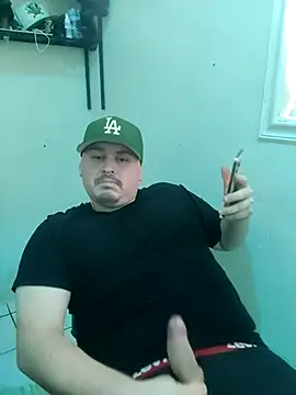 Snapshot of RodeMud chatting on February 19, 2026, 11:23 pm RodeMud online show from February 19, 2026, 11:23 pm