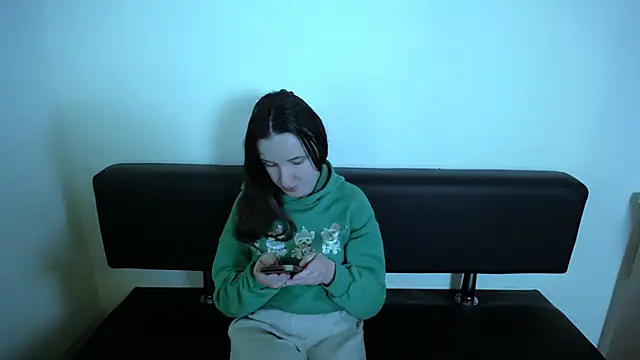 LaimaV  online show from November 30, 2025, 11:14 am