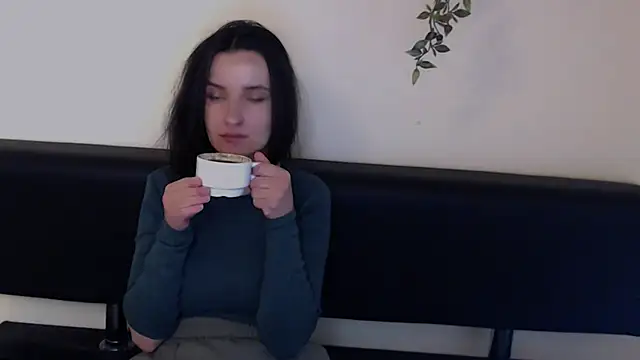 Snapshot of LaimaV_ chatting on April 28, 2026, 10:20 am LaimaV online show from April 28, 2026, 10:20 am