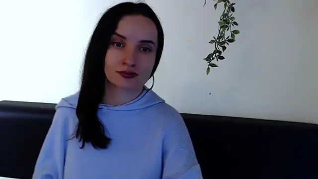 Snapshot of LaimaV_ chatting on April 29, 2026, 9:32 pm LaimaV online show from April 29, 2026, 9:32 pm