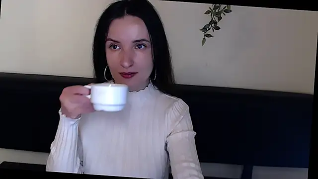 Snapshot of LaimaV_ chatting on May 2, 2026, 9:58 am LaimaV online show from May 2, 2026, 9:58 am