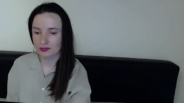 Snapshot of LaimaV_ chatting on May 5, 2026, 5:21 pm LaimaV online show from May 5, 2026, 5:21 pm