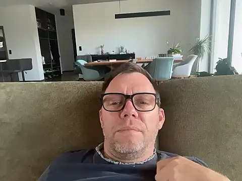 xmnbx77 online show from October 13, 2025, 9:53 am