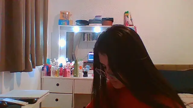 Snapshot of isa_ofc2024 chatting on May 26, 2026, 7:10 pm isa ofc2024 online show from May 26, 2026, 7:10 pm