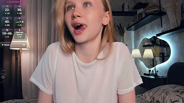 AnitaaClark online show from September 10, 2025, 7:03 pm