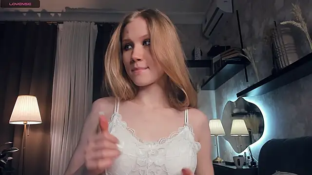 AnitaaClark online show from September 24, 2025, 7:06 pm