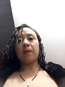 Snapshot of RenataSexy_ chatting on January 28, 2025, 3:57 am RenataSexy  online show from January 28, 2025, 3:57 am