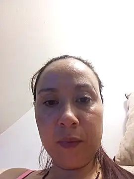 Snapshot of RenataSexy_ chatting on February 24, 2025, 3:23 am RenataSexy  online show from February 24, 2025, 3:23 am