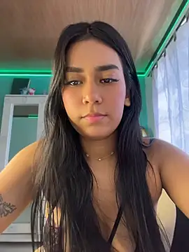 Snapshot of ALANAH_KITTY chatting on May 25, 2026, 8:04 pm ALANAH KITTY online show from May 25, 2026, 8:04 pm