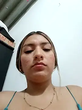 Snapshot of GIRL_DONCELLA chatting on January 14, 2025, 11:37 pm GIRL DONCELLA online show from January 14, 2025, 11:37 pm