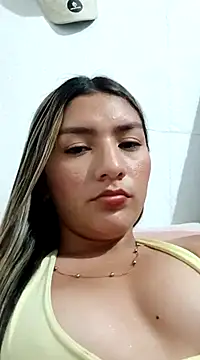 Snapshot of GIRL_DONCELLA chatting on February 14, 2025, 1:13 am GIRL DONCELLA online show from February 14, 2025, 1:13 am